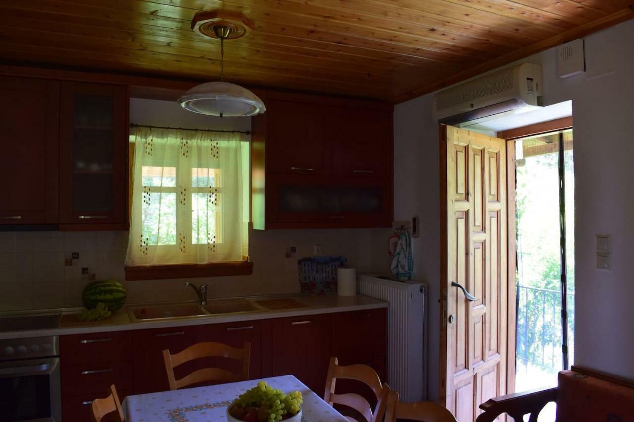 Holiday Home Dionysis Khorevtón Ngoại thất bức ảnh