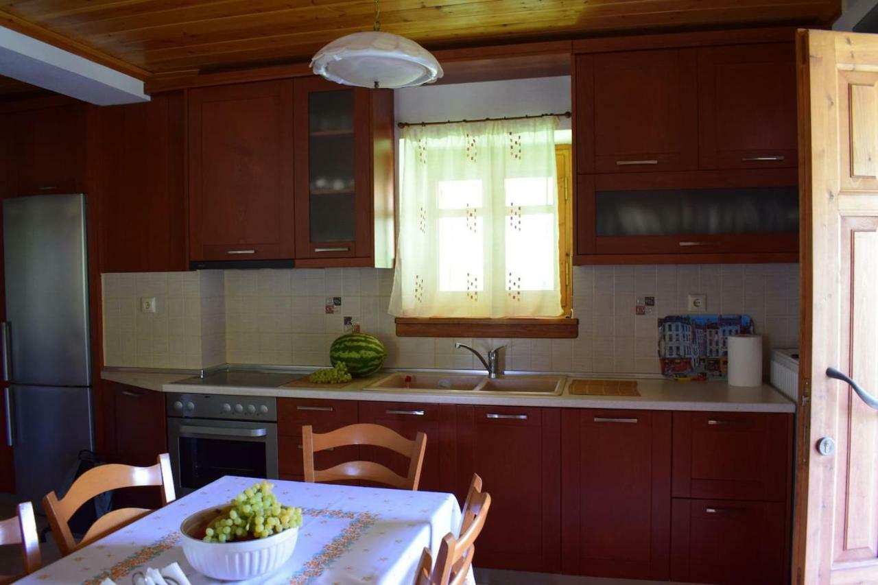 Holiday Home Dionysis Khorevtón Ngoại thất bức ảnh